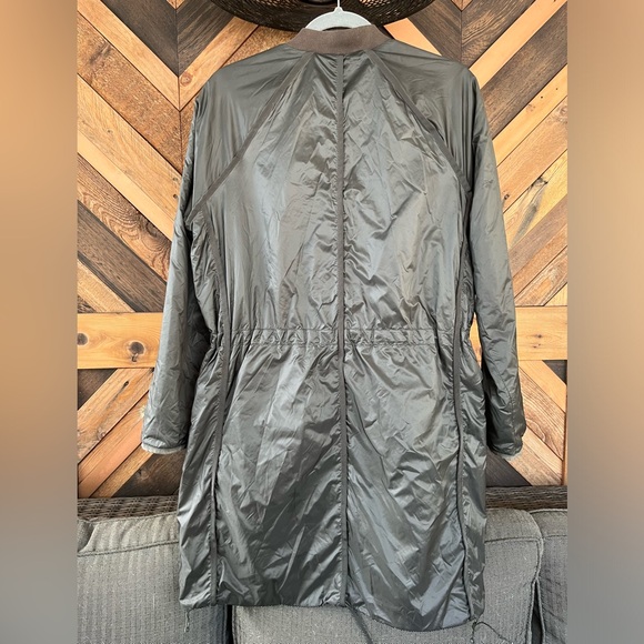 Athleta SUMMIT PIRMALOFT SHELL DARK OLIVE GREEN Size Small Jacket - Picture 9 of 13
